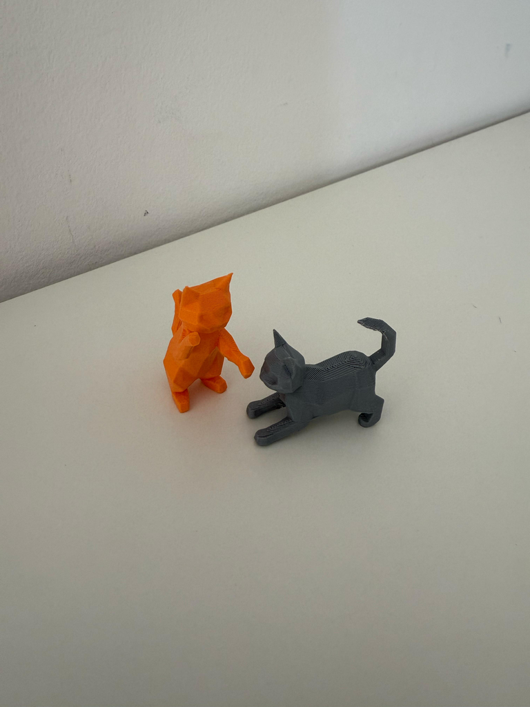 Set van 2 spelende katten (Wit)