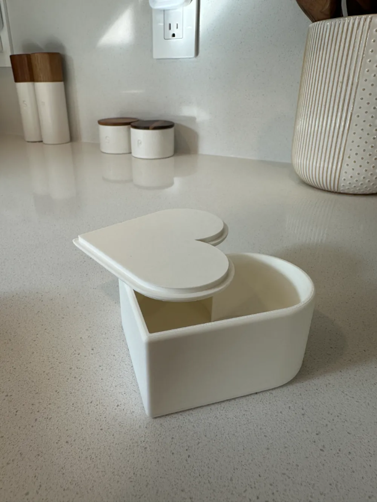 Hartvormig doosje – Klein Gebaar, Grote Betekenis (Klein, Wit)