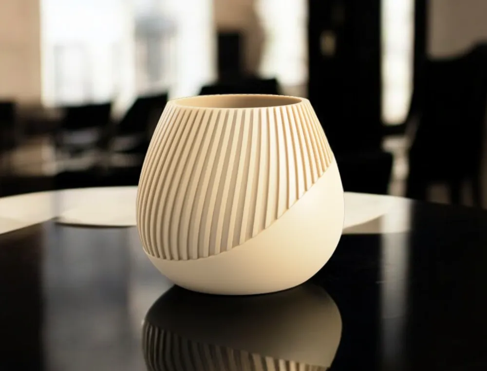 Venus Vase – Minimalistische Elegantie in Vloeiende Lijnen (70mm, Wit)